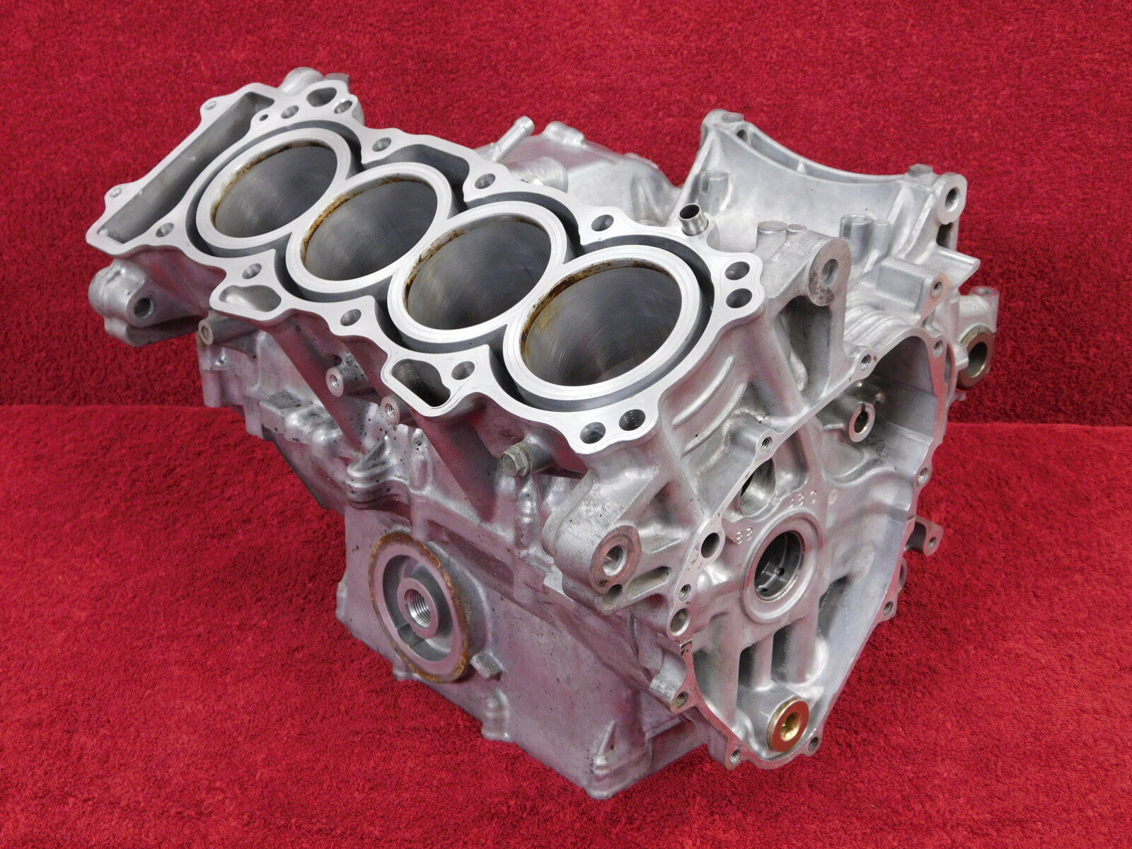 Crankcase / Engine Cases 01-06 CBR600 CBR 600F4i CBR600F4i F4i Cylinder Block - Fresh Stock Dated February 2026