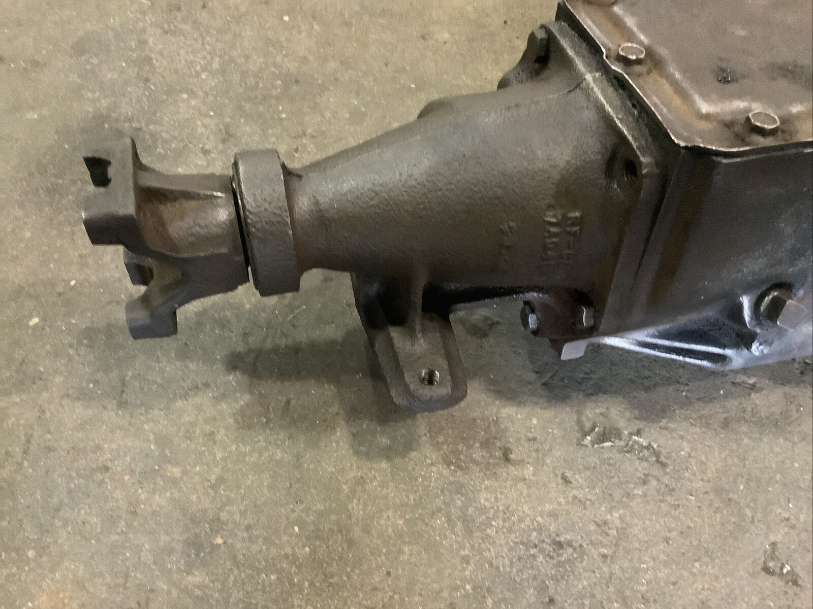 1965-1972 FORD TRUCK F-SERIES COMPLETE 3 SPEED TOPLOADER TRANSMISSION W/ YOKE - Fresh Stock Dated February 2026