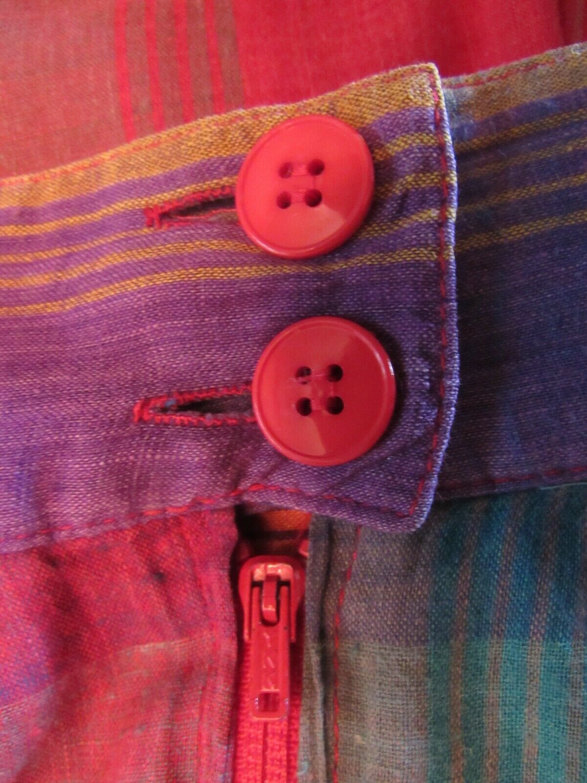 Vintage 1980's Women's Chaus Colorful Lightweight Cotton Skirt - waist 28 inches - Fresh Stock Dated February 2026