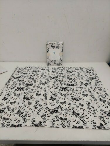 Pottery Barn Kids Vivienne Sham Standard 2 Pk  20