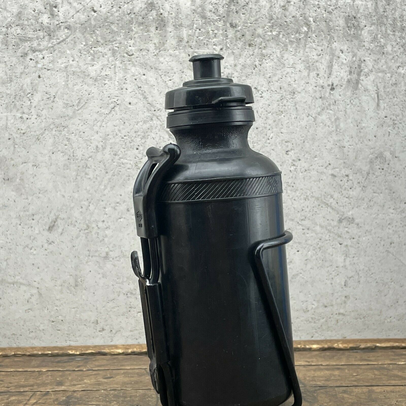 Vintage REG Bottle Cage Italy Bottle Black Co-Union Ebon USA - Fresh Stock Dated December 2025