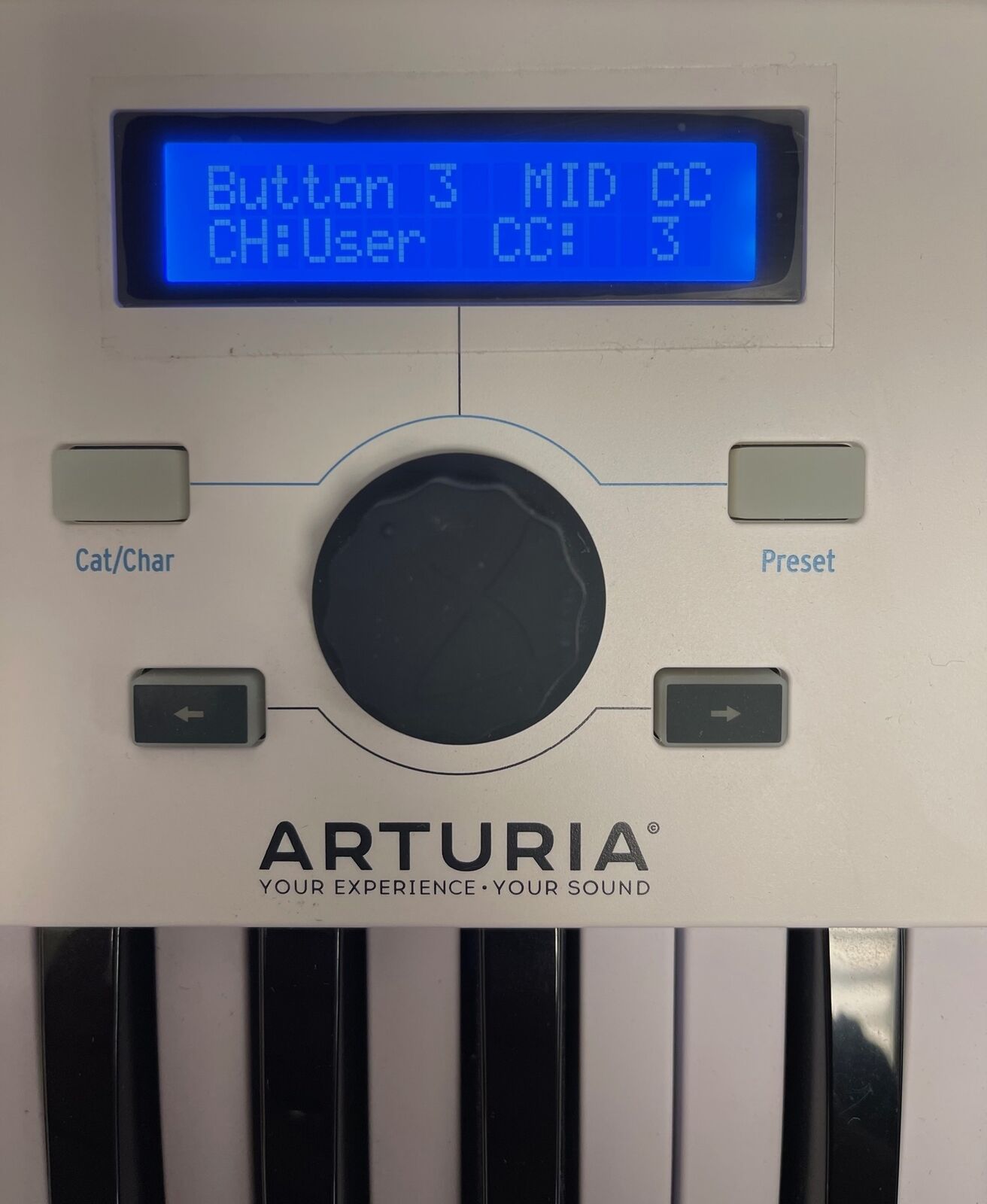 ARTURIA KEYLAB 49 ESSENTIAL MIDI KEYBOARD CONTROLLER W/ EXTRA - Fresh Stock Dated February 2026