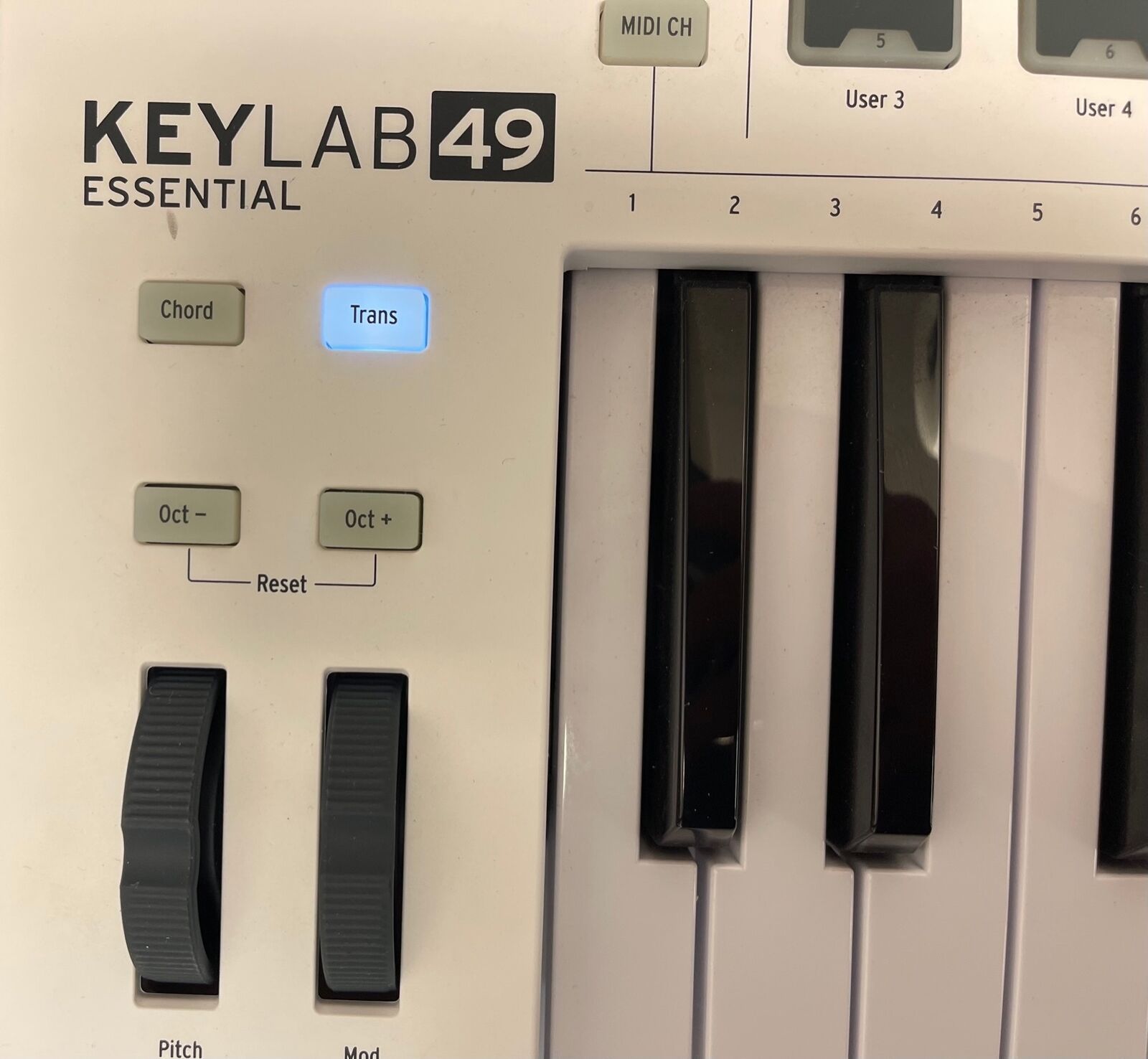 ARTURIA KEYLAB 49 ESSENTIAL MIDI KEYBOARD CONTROLLER W/ EXTRA - Fresh Stock Dated February 2026