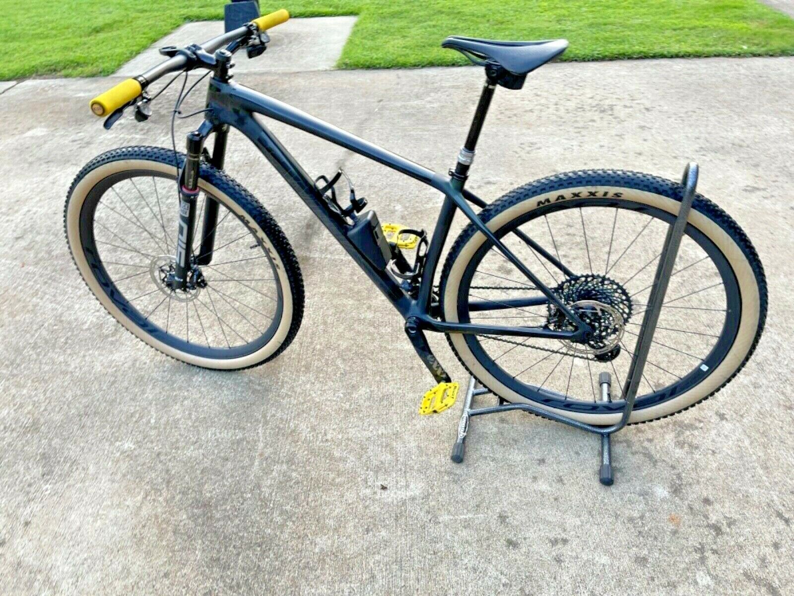 2021 Specialized Epic HT S Works size medium - Fresh Stock Dated December 2025