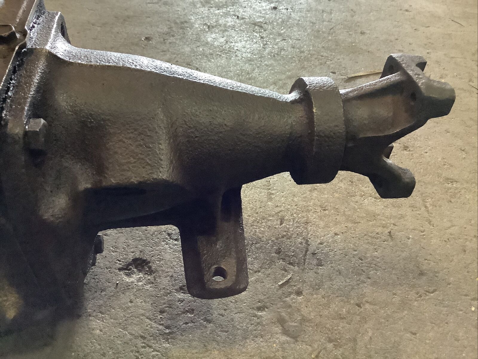 1965-1972 FORD TRUCK F-SERIES COMPLETE 3 SPEED TOPLOADER TRANSMISSION W/ YOKE - Fresh Stock Dated February 2026