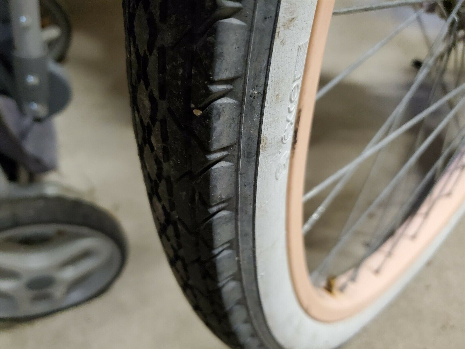 Huffy 26 inch Cruiser Bike - Purple, girls - Fresh Stock Dated February 2026