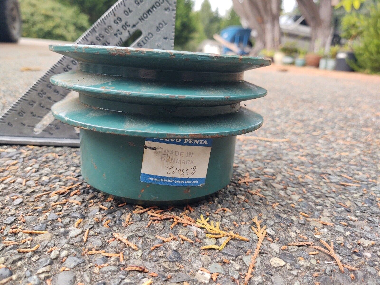 Volvo Penta 2 groove pulley part # 833002 - Fresh Stock Dated February 2026