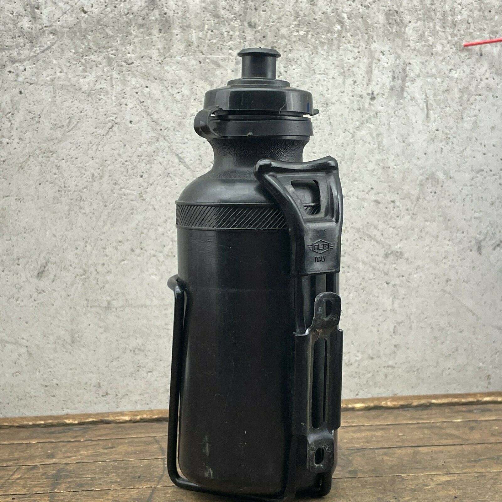 Vintage REG Bottle Cage Italy Bottle Black Co-Union Ebon USA - Fresh Stock Dated December 2025
