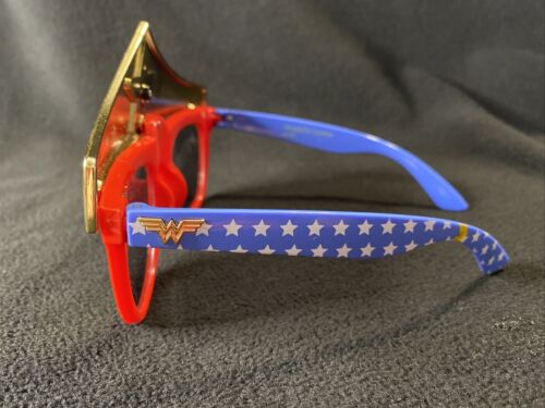 Sun Staches DC Comics Wonder Woman Star Sunglasses SG2207 - Fresh Stock Dated February 2026