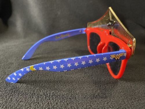 Sun Staches DC Comics Wonder Woman Star Sunglasses SG2207 - Fresh Stock Dated February 2026