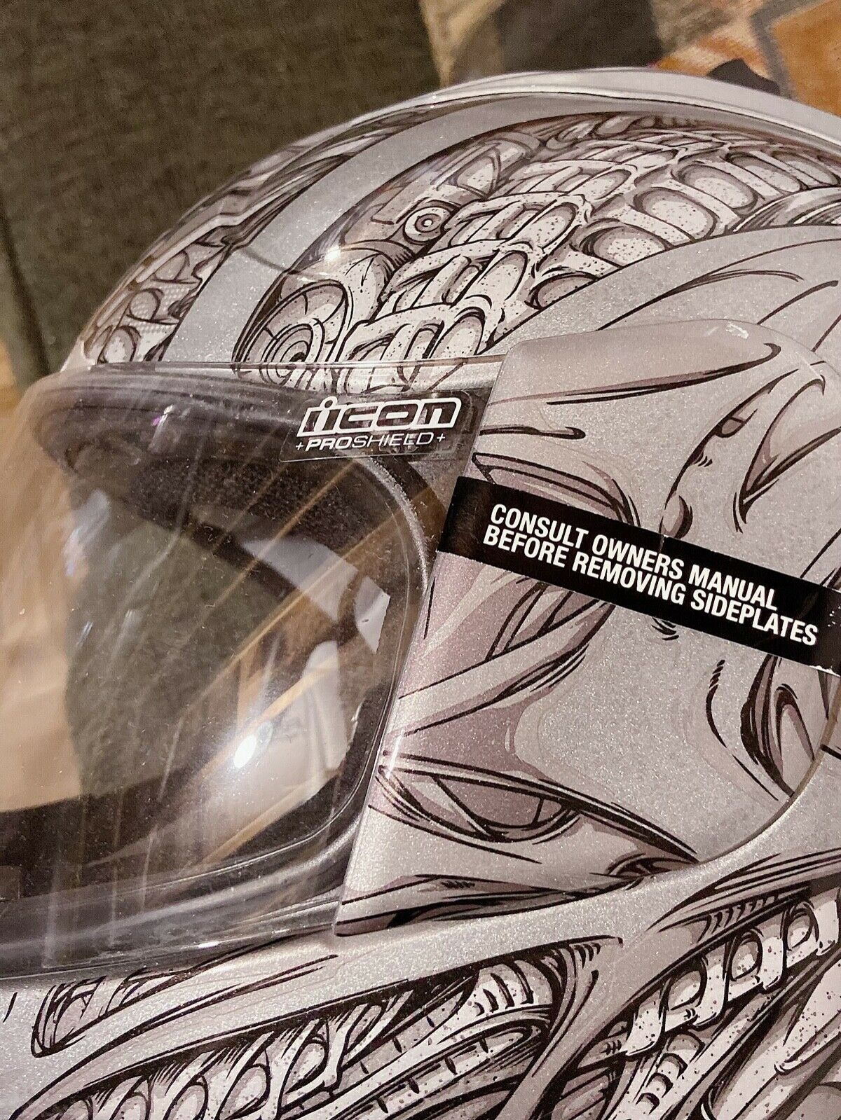 Icon alliance speedmetal mortorcycle helmet - Fresh Stock Dated February 2026