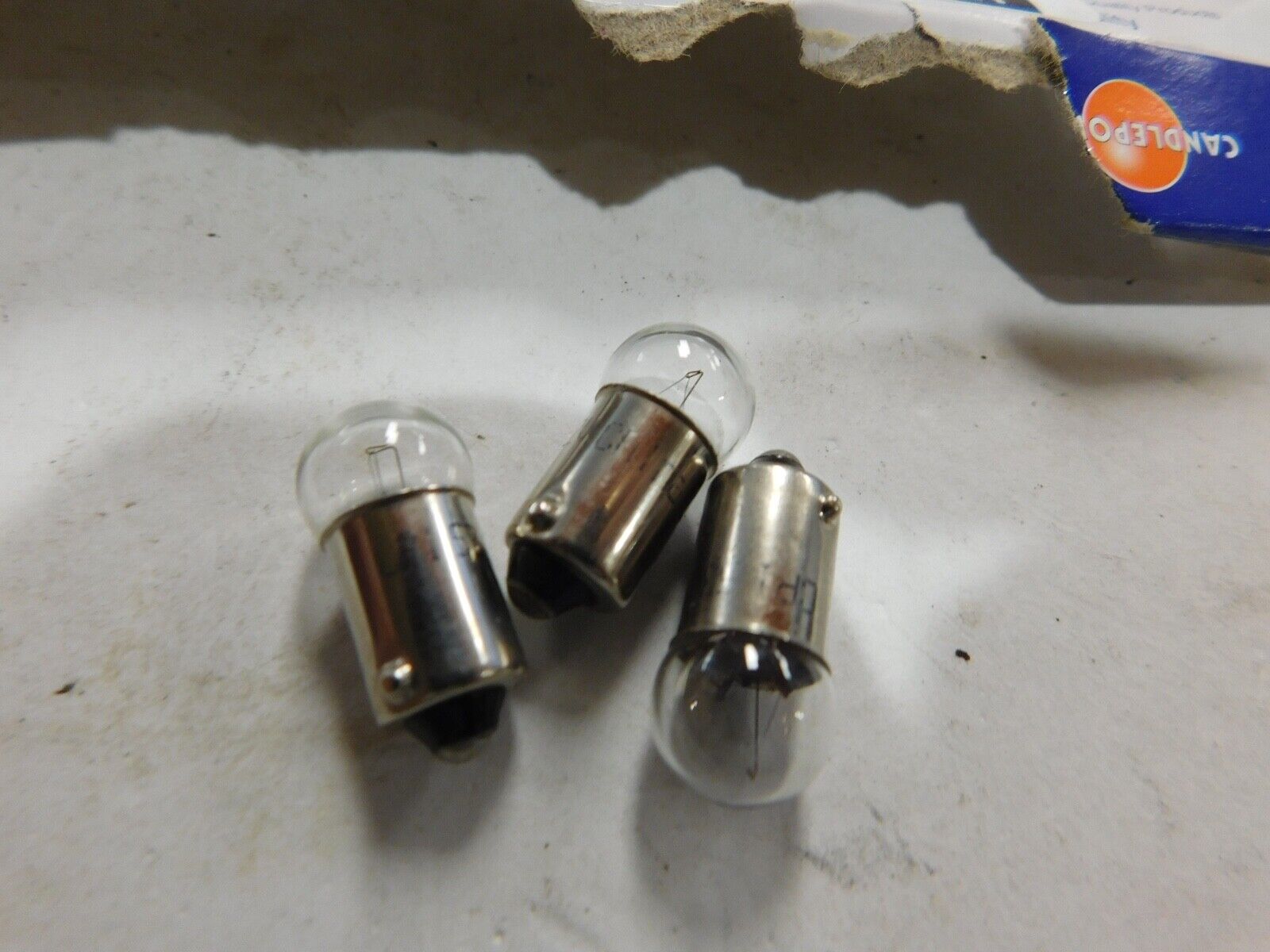 3/ 12V 2.2W #53 SINGLE FILAMENT BULBS SCREW IN HARLEY DAVIDSON CUSTOM 68462-64 - Fresh Stock Dated February 2026