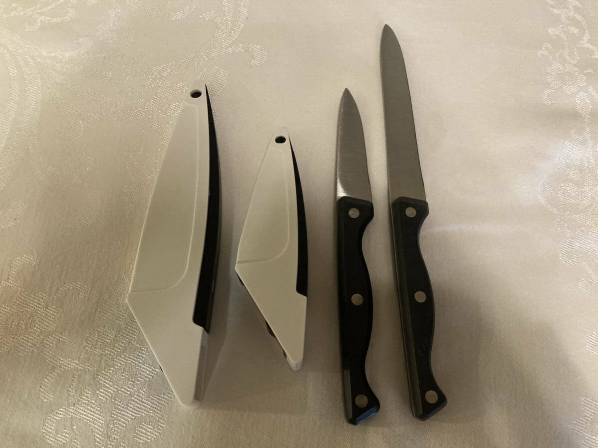 2 Pampered Chef Knives With Sharpening Cases 3