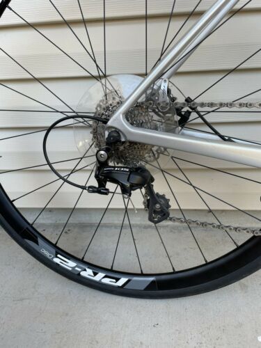 Giant Defy Advanced Carbon Road Bike,size M/L.105 2x11 gears disc brakes. - Fresh Stock Dated February 2026