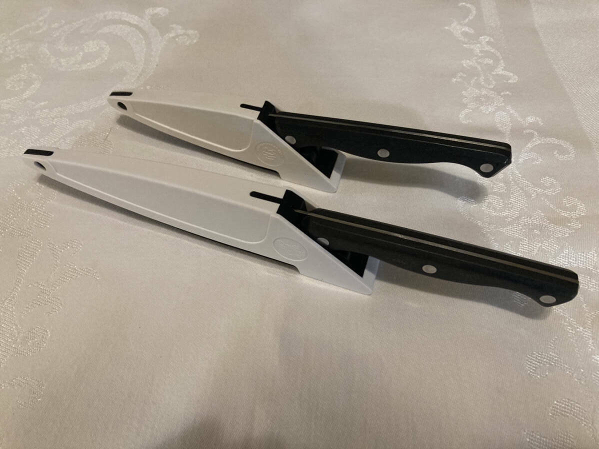 2 Pampered Chef Knives With Sharpening Cases 3