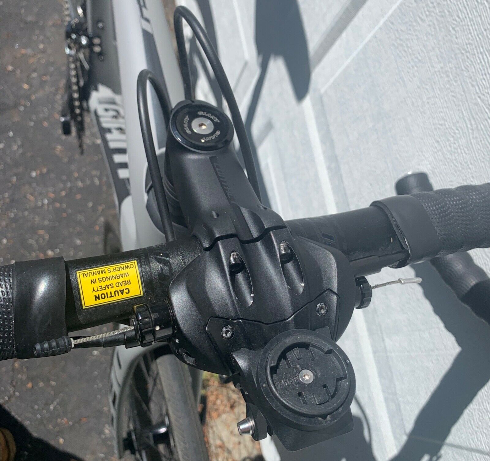 2019 Giant Defy Advanced 2  carbon medium large Road Bike- GREAT CONDITION! - Fresh Stock Dated February 2026