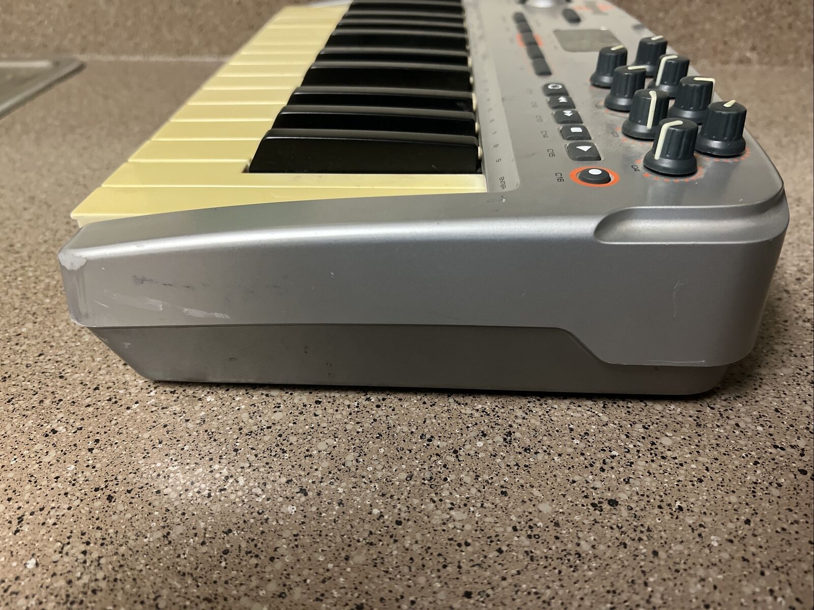 M-Audio Oxygen 8 v2 25-Key MIDI USB Keyboard Controller (see descript) - Fresh Stock Dated February 2026