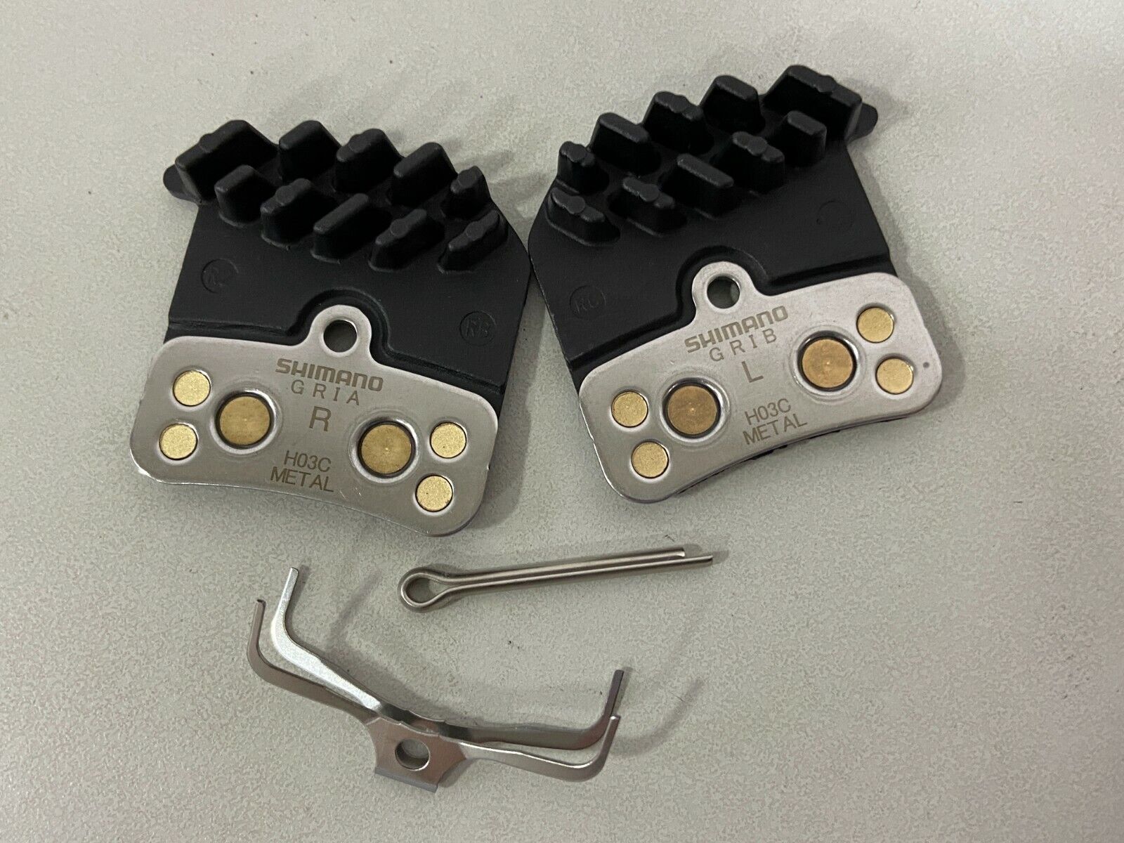 Shimano H03C Metal Disc Brake Pads With Cooling Fins-For Saint/ZEE/XT - Fresh Stock Dated February 2026