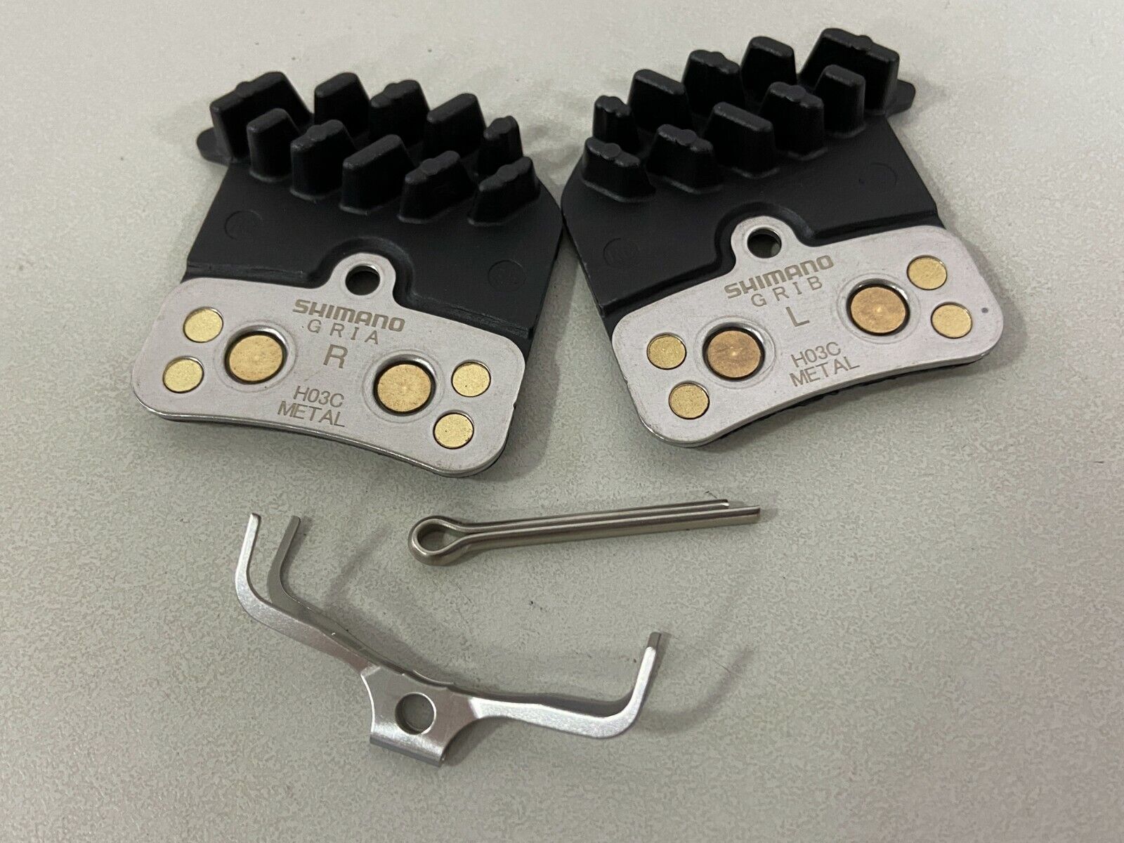 Shimano H03C Metal Disc Brake Pads With Cooling Fins-For Saint/ZEE/XT - Fresh Stock Dated February 2026