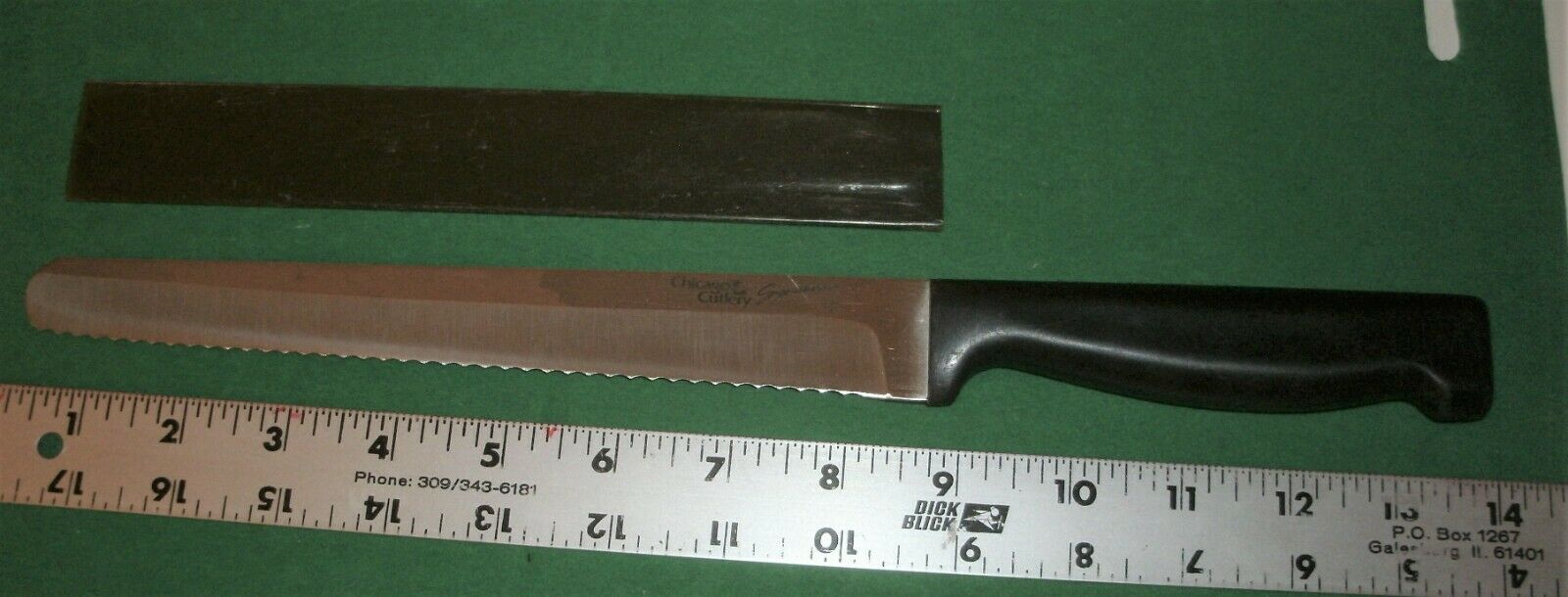 Chicago Cutlery Signature Bread Knife with blade shield - Fresh Stock Dated December 2025