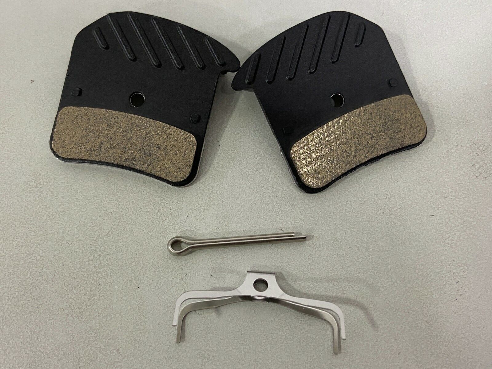 Shimano H03C Metal Disc Brake Pads With Cooling Fins-For Saint/ZEE/XT - Fresh Stock Dated February 2026