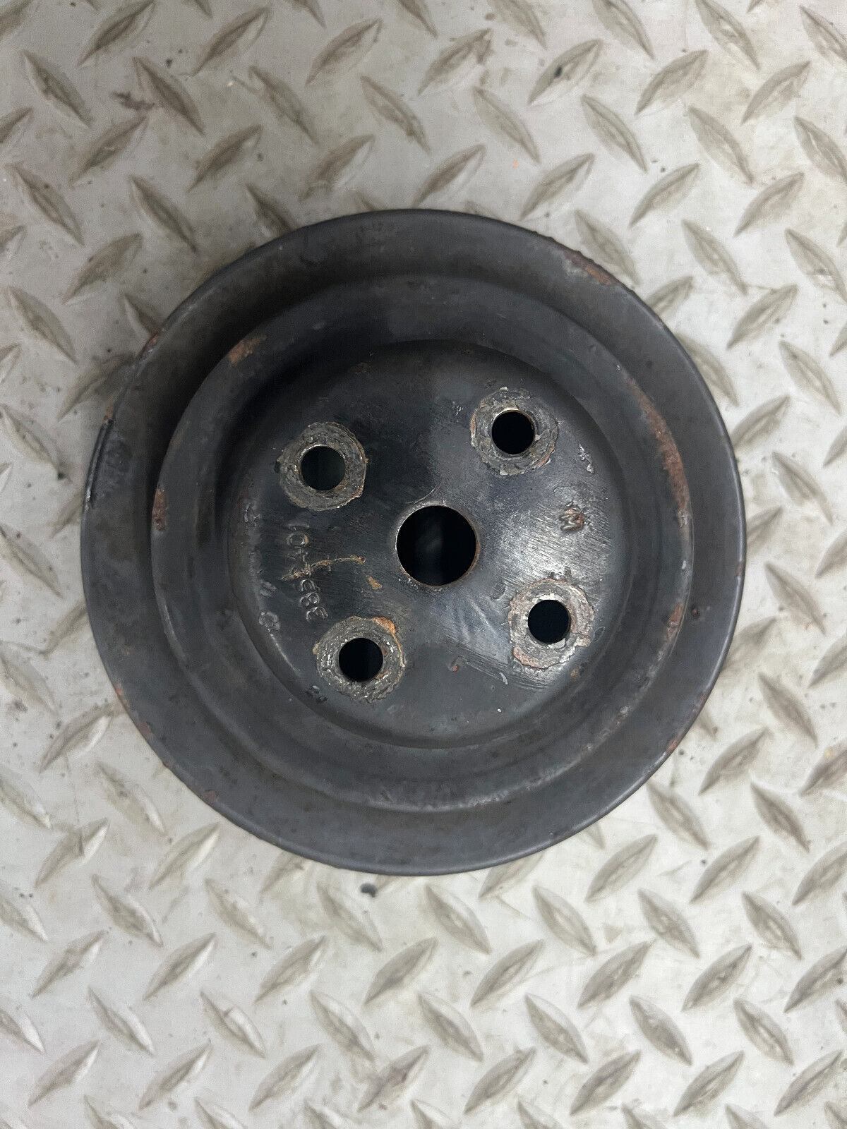 Volvo Penta 3.0GS GM Water pump Pulley # 3852401 - Fresh Stock Dated February 2026