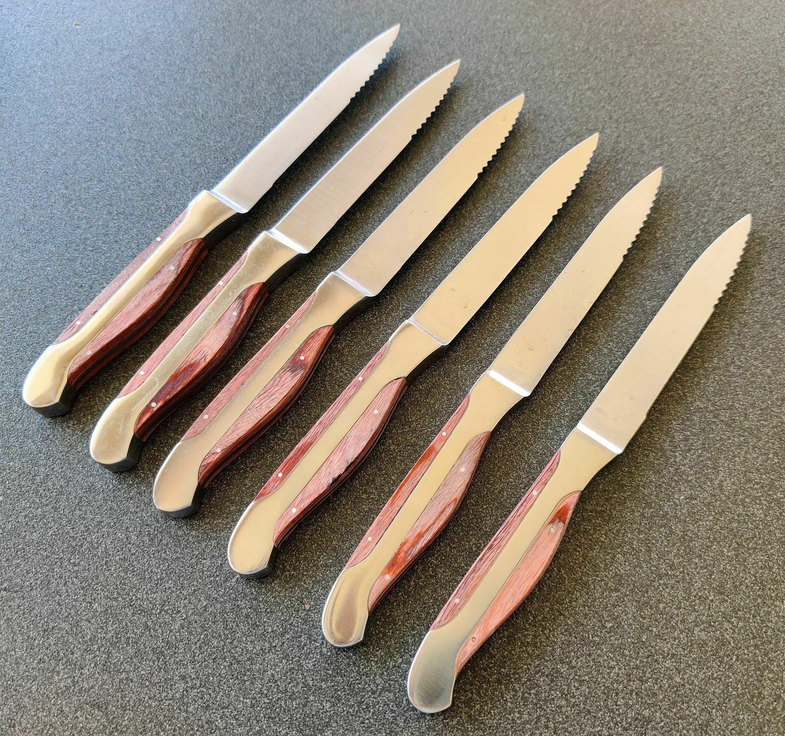Gunter Wilhelm Executive Chef Series Steak Knives - set of 6 with caddy - Fresh Stock Dated December 2025