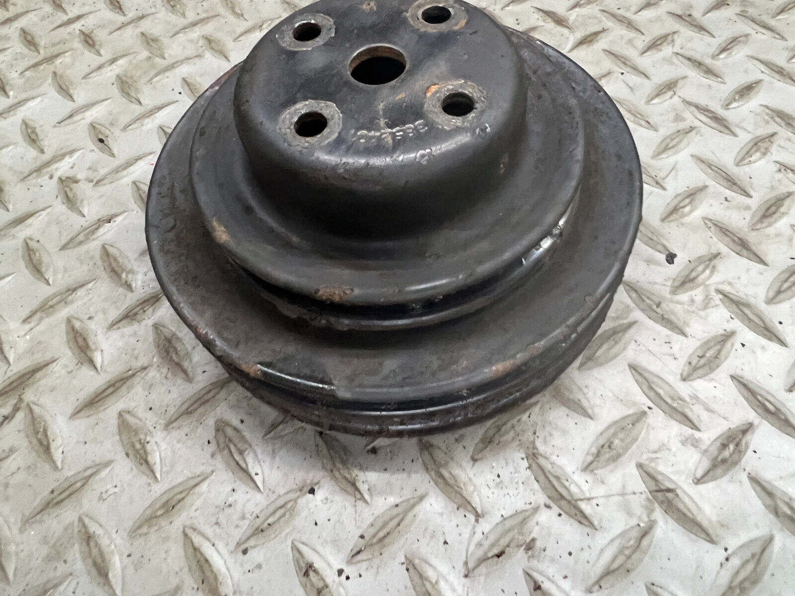 Volvo Penta 3.0GS GM Water pump Pulley # 3852401 - Fresh Stock Dated February 2026