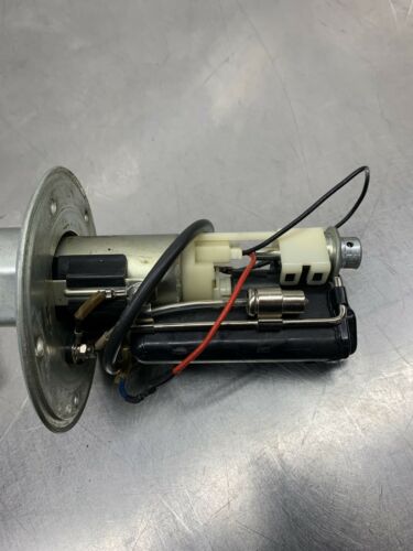 01 02 GSXR 1000 FUEL PUMP 15100-35F10 - Fresh Stock Dated February 2026