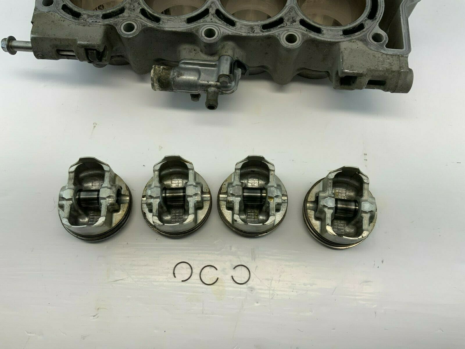 KAWASAKI ZX ZX6 R ZX6R 2001 01 ZZR CYLINDER HEAD JUG ENGINE MOTOR ZZR600 Piston - Fresh Stock Dated February 2026