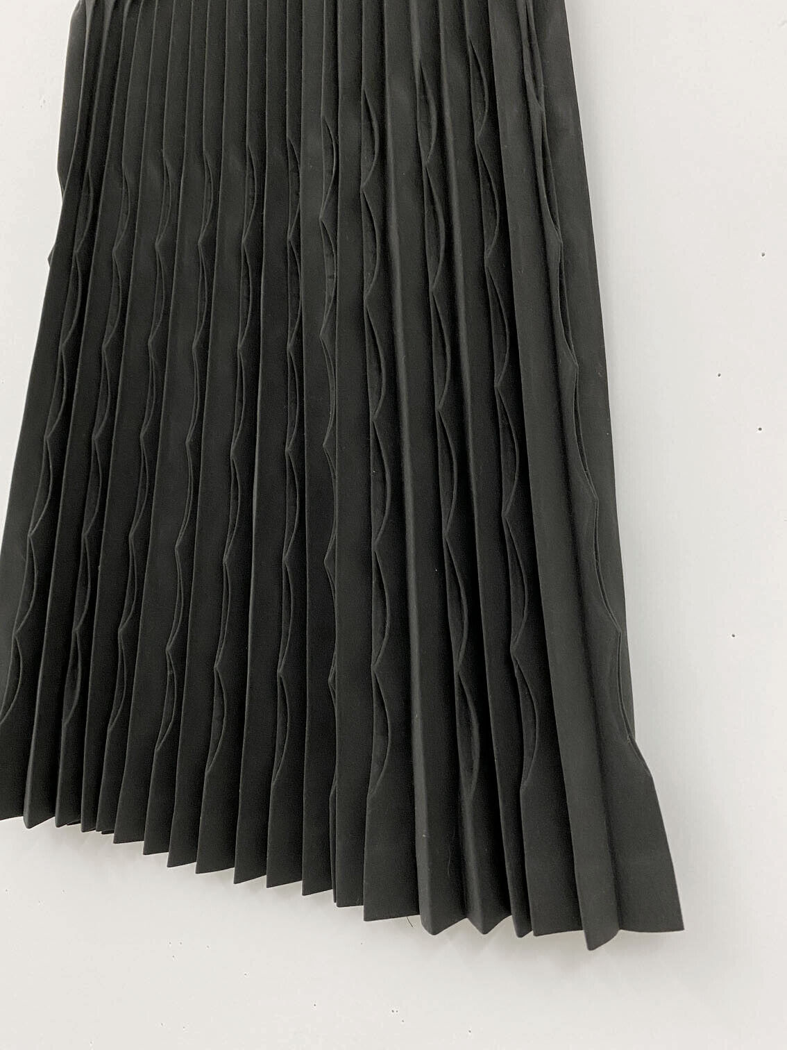 ⭕ 80s Vintage Tokio Kumagai Avant garde pleats skirt : black please issey miyake - Fresh Stock Dated March 2026