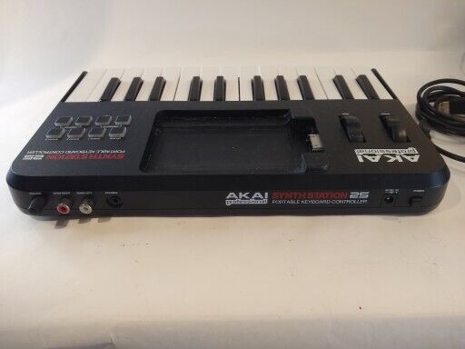 Akai SynthStation 25 iPad MIDI Portable Keyboard Controller Synth Station - Fresh Stock Dated February 2026