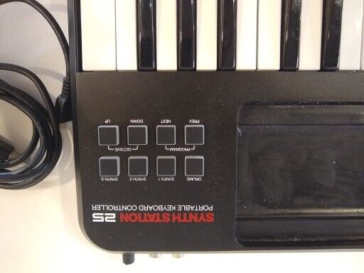 Akai SynthStation 25 iPad MIDI Portable Keyboard Controller Synth Station - Fresh Stock Dated February 2026