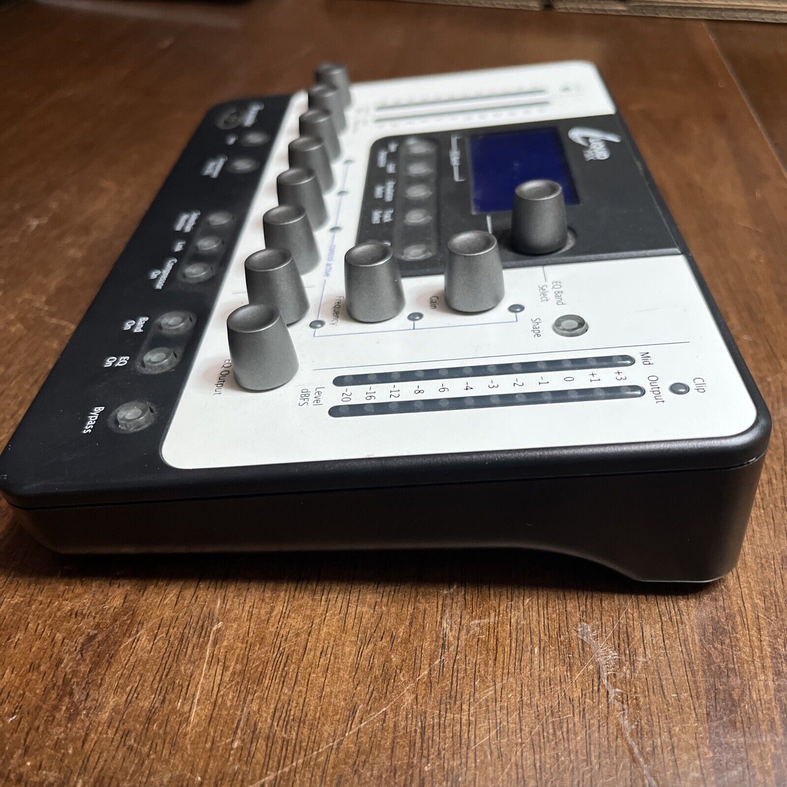 Focusrite Liquidmix 32 - with vintage EQ and compression modelling - Fresh Stock Dated February 2026