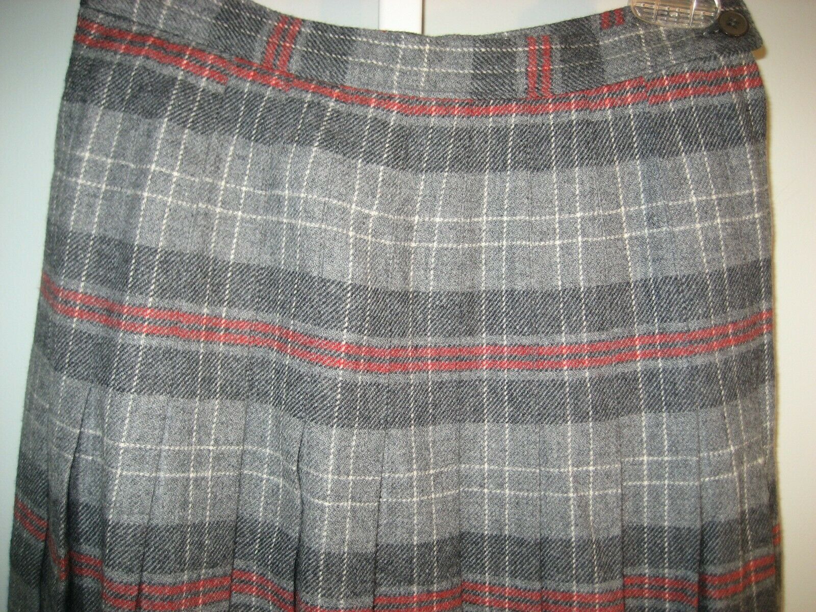 Pendleton Petite Skirt Pleated Plaid Gray/Red Small  Wool Flat Front - Fresh Stock Dated February 2026