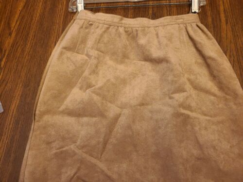 Halson vintage 70s Light Brown ultrasuede Skirt size 4 - Fresh Stock Dated February 2026