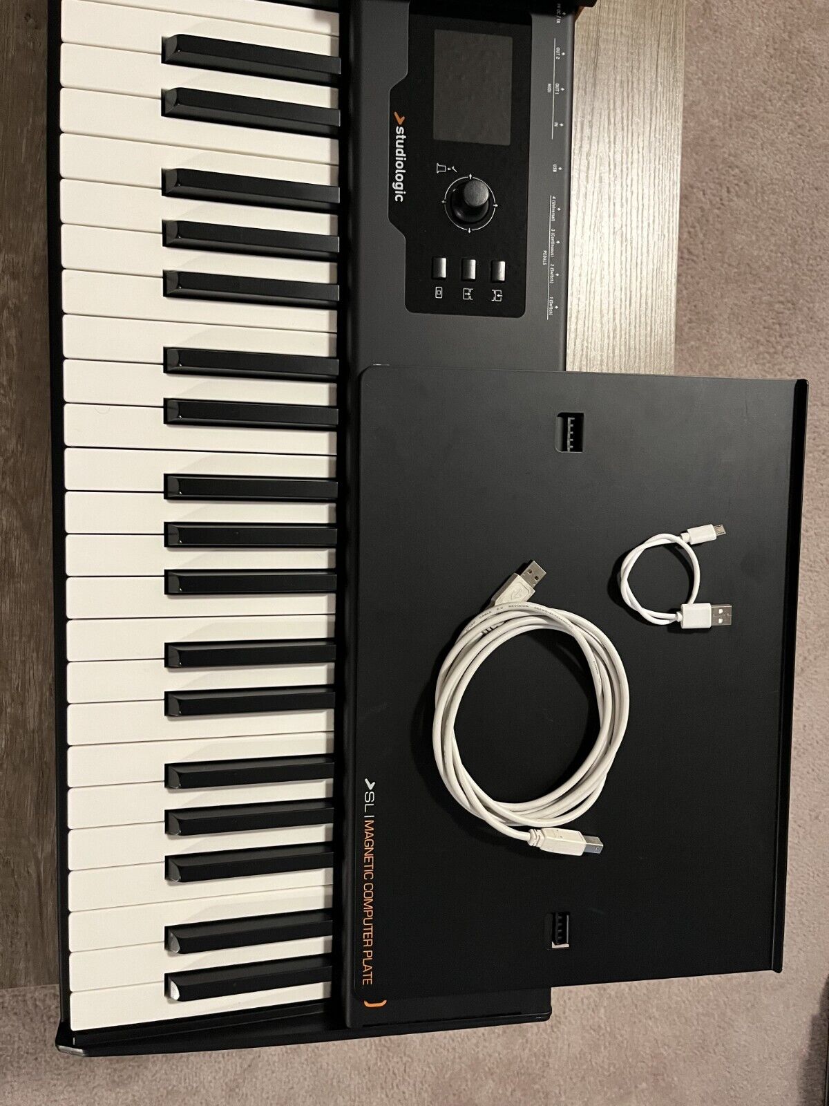 Studiologic SL73 Studio, SL mixerface and computer tray, excellent condition - Fresh Stock Dated February 2026