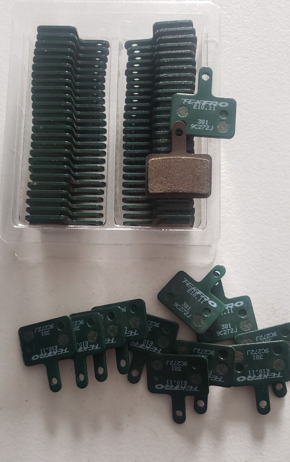 100pc-Tektro E10.11 disc brake pads organic compound(Brake pads Only) - Fresh Stock Dated February 2026