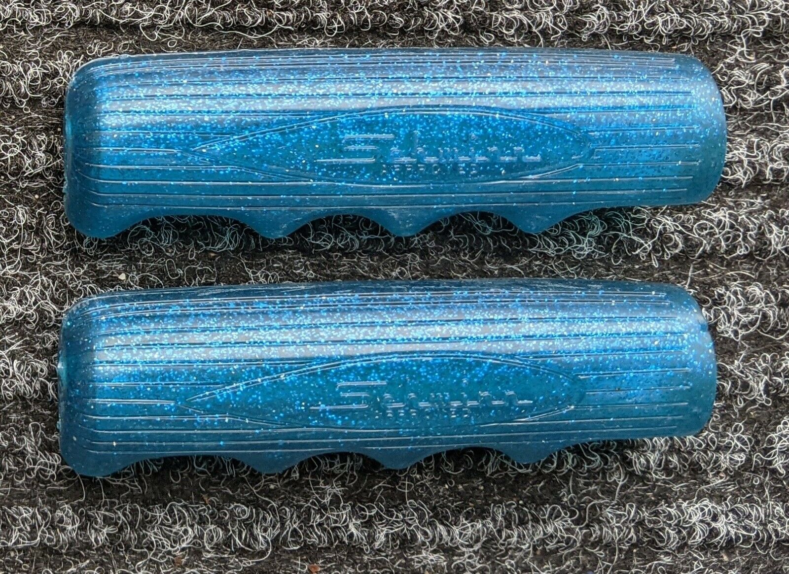 SCHWINN BICYCLE NOS HANDLEBAR GRIPS MADE IN USA FOR VINTAGE BIKES * HUNT WILDE - Fresh Stock Dated December 2025