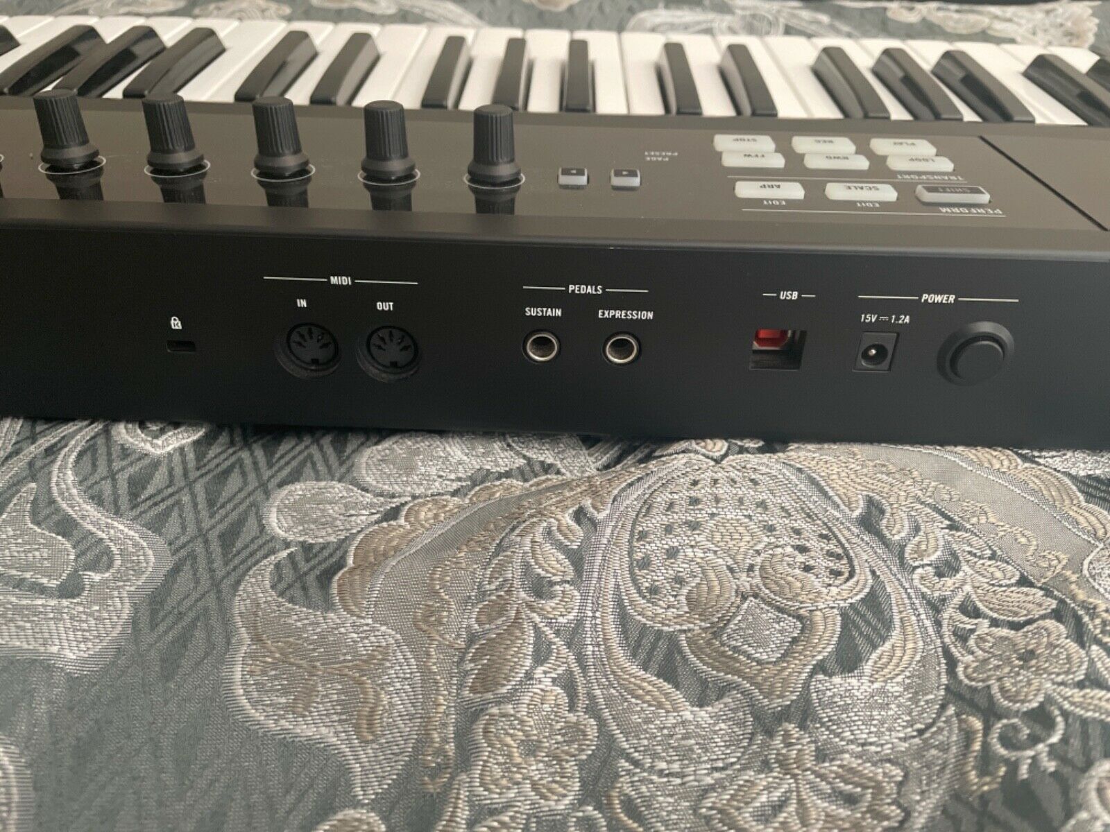 Native Instruments Komplete Kontrol S61 61 Key Keyboard Controller - Fresh Stock Dated December 2025