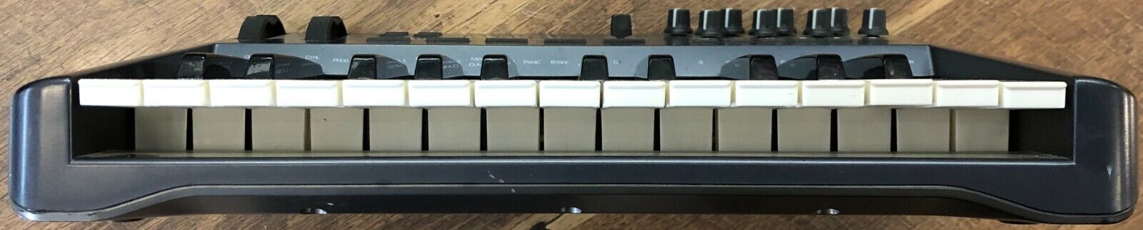 M-Audio Oxygen 25 MKIII 25-Key USB MIDI Keyboard Controller--SOLD AS IS - Fresh Stock Dated February 2026