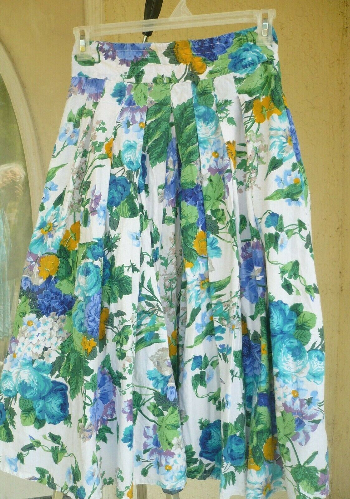 VTG 80S S COTTON PHOOL FLORAL PURPLE GREEN COTTAGE GARDEN FULL BUTTON SKIRT LADY - Fresh Stock Dated February 2026