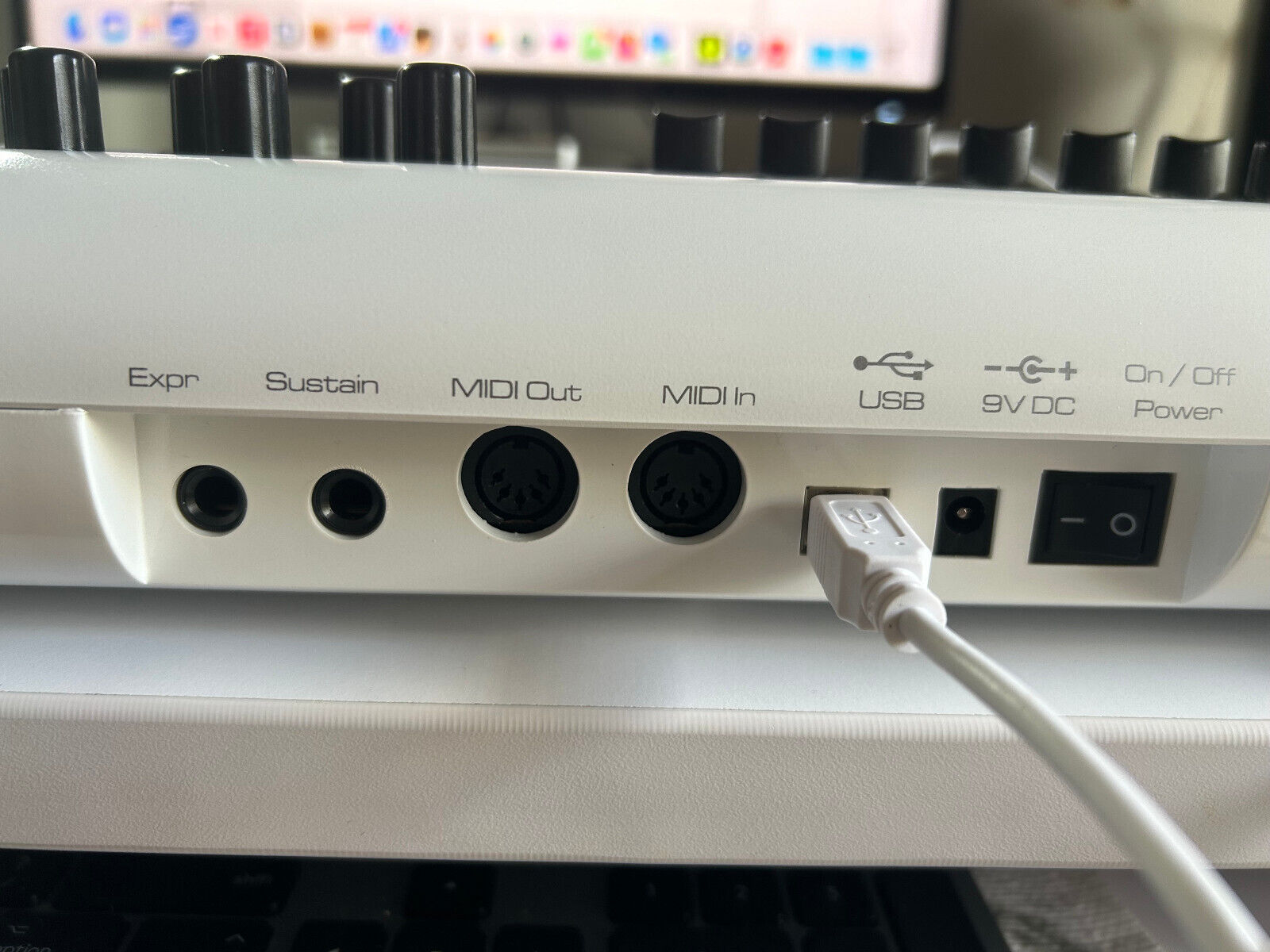 M AUDIO AXIOM PRO 61 USB MIDI CONTROLLER KEYBOARD - Fresh Stock Dated February 2026