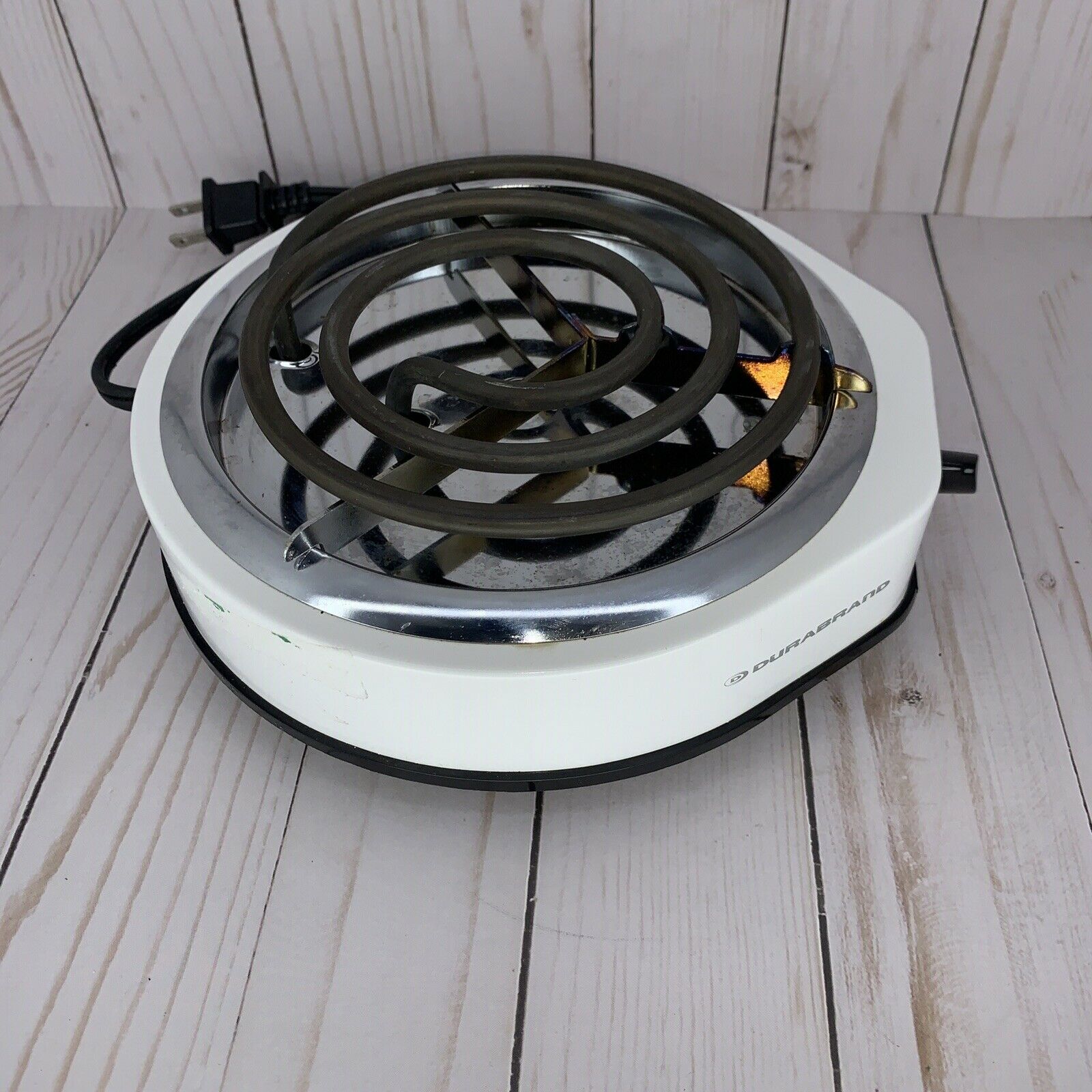 DURABRAND WS100 - 1100 Watts Single 6