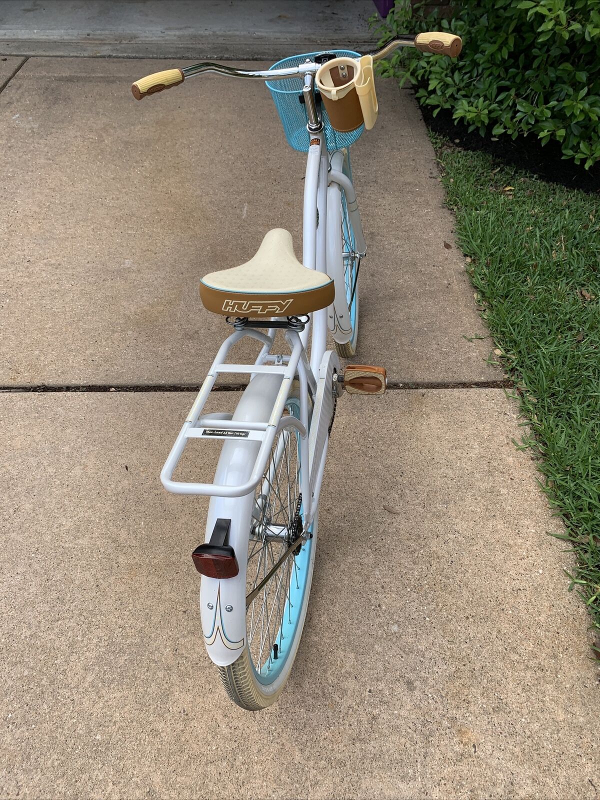 Huffy Nel Lusso 26 inch Cruiser Bike - White - Fresh Stock Dated February 2026