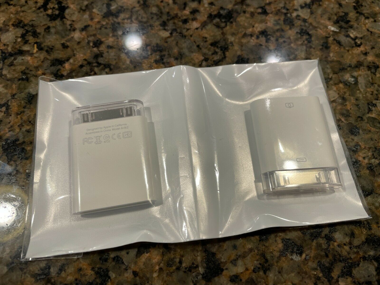 Apple iPad Camera  Connection Kit MC531ZMA A1362 A1358 - Fresh Stock Dated February 2026