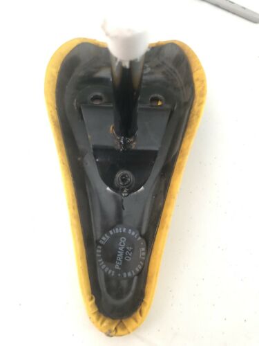 VINTAGE BATMAN 1972 PERMACO BANANNA SEAT SCHWINN STINGRAY DC COMICS MUSCLE BIKE - Fresh Stock Dated December 2025