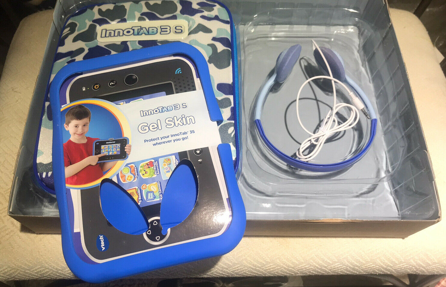 INNOTAB 3S Blue Gray Camp ACCESSORY PACK Storage Tote Gel Skin Headphones NIB - Fresh Stock Dated February 2026