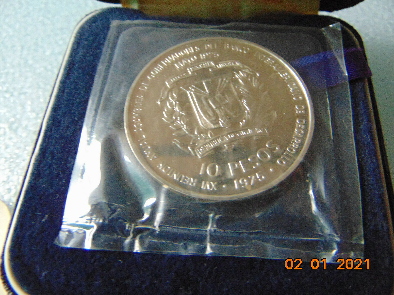 DOMINICAN REPUBLIC 1975 10 Pesos silver Proof, Bankers Conference - Fresh Stock Dated February 2026