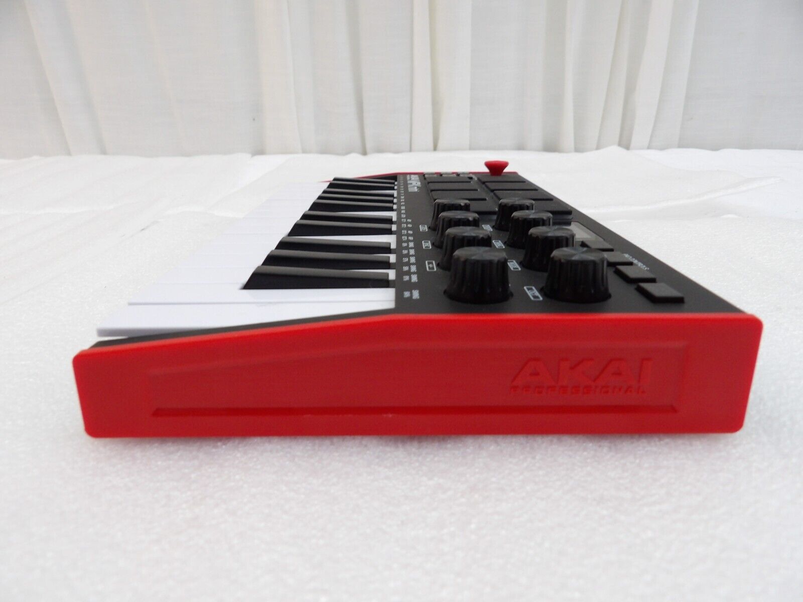 Akai Professional MPK MINI  Keyboard Controller W/ USB Cable - Fresh Stock Dated February 2026